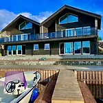 Eksklusiv Rorbu - Havblikk 1 - Batutleie Casa de Férias