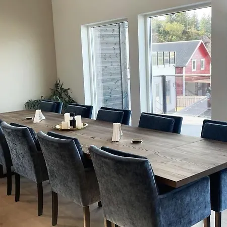 Holiday home Eksklusiv Rorbu - Havblikk 1 - Batutleie