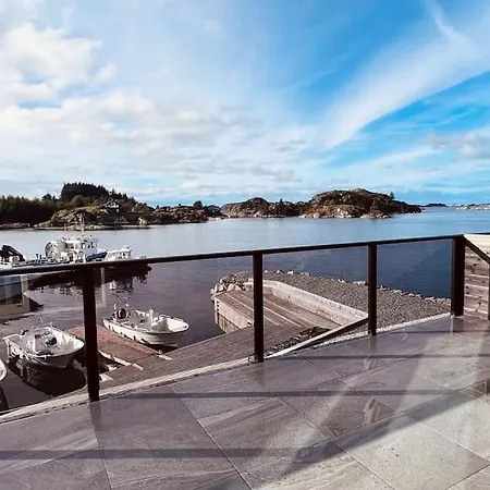 Holiday home Eksklusiv Rorbu - Havblikk 1 - Batutleie Bekkjarvik