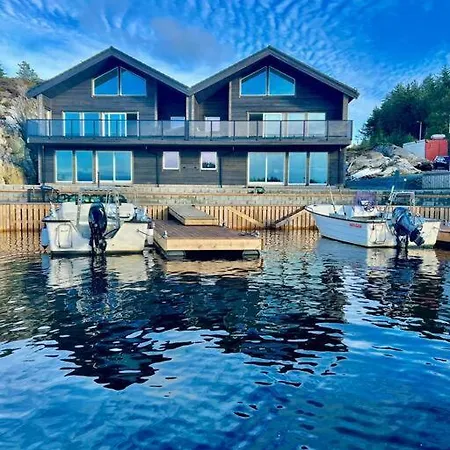 Eksklusiv Rorbu - Havblikk 1 - Båtutleie Feriehus *