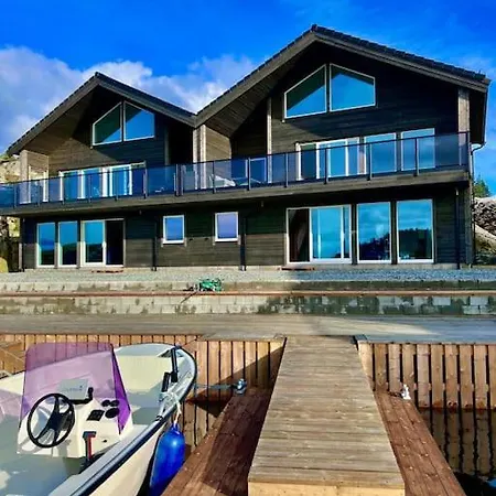 Eksklusiv Rorbu - Havblikk 1 - Båtutleie Feriehus