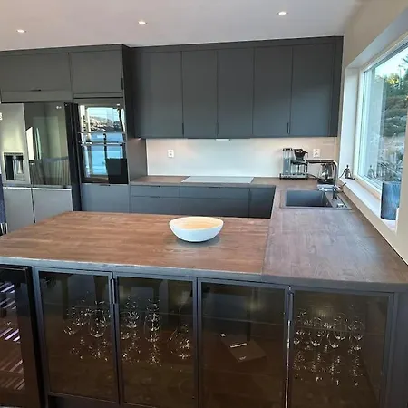 Eksklusiv Rorbu - Havblikk 1 - Båtutleie Feriehus *